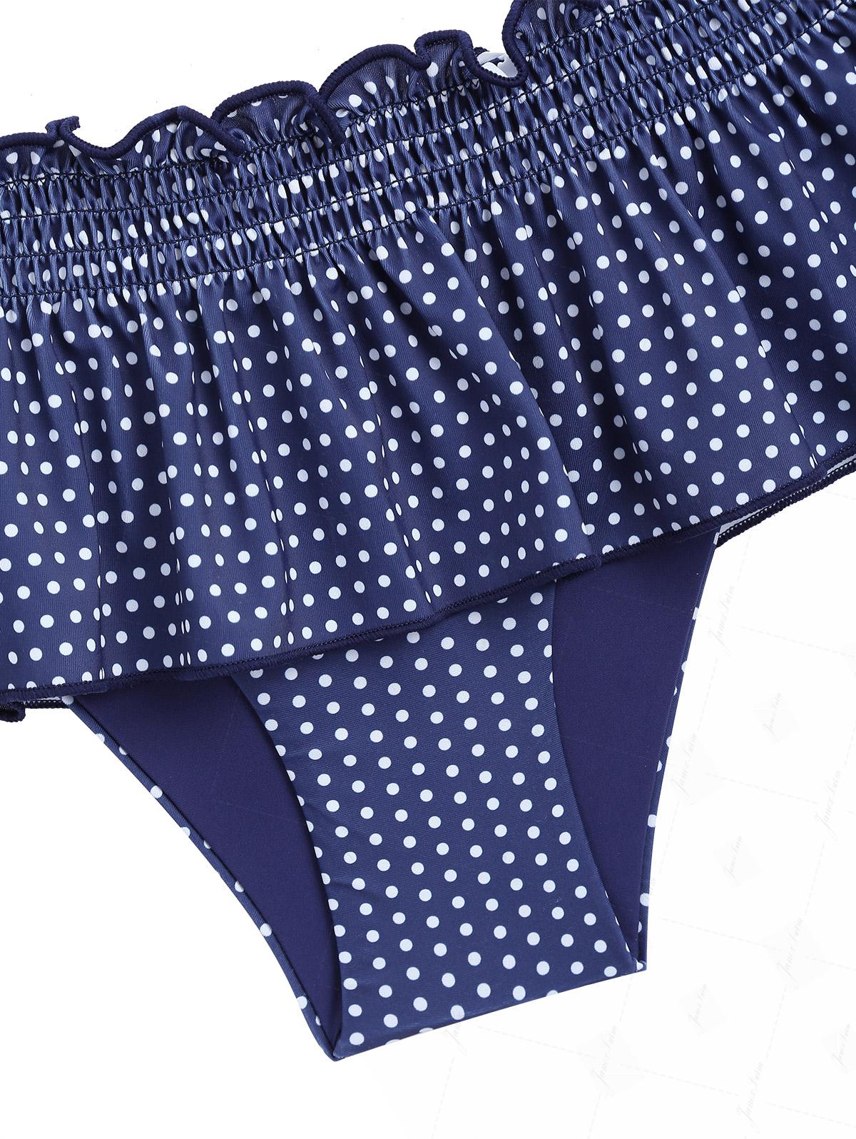 Dunkelblaues Bikinihöschen mit Polka-Dots, gesmokten Rüschen und Schößchenrock - Image 9