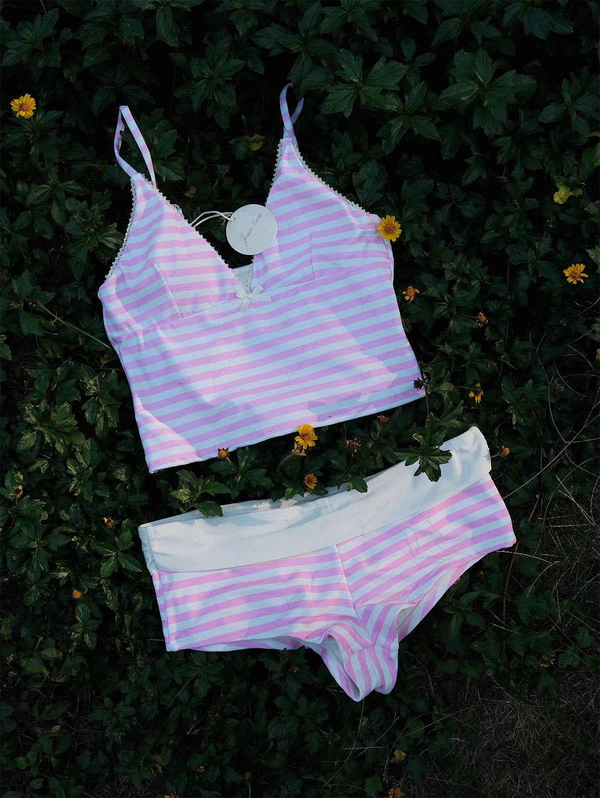 Hellrosa gestreiftes Tankini-Top mit Schleife und tiefem Ausschnitt aus Spitze - Image 7