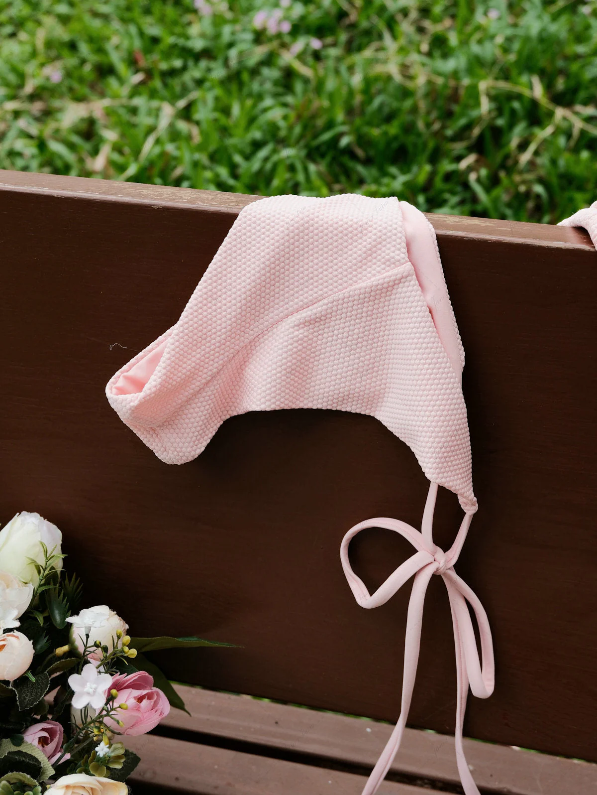 Bikini-Set aus pinkfarbenem, strukturiertem Strickstoff: Neckholder-Triangel-Top und freches brasilianisches Höschen - Image 7