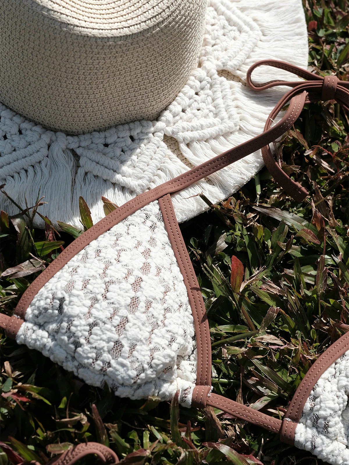 Seamolly Bikini-Set mit kontrastierender Einfassung, Spitzeneinfassung, Cut-outs und seitlichen Bindebändern - Image 3