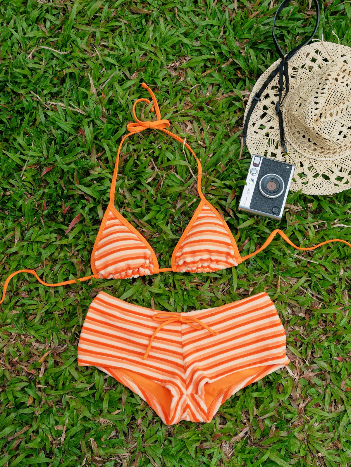 Seamolly Frottee-Bikini-Set mit gestreifter Einfassung und frechen Boyshorts - Image 2