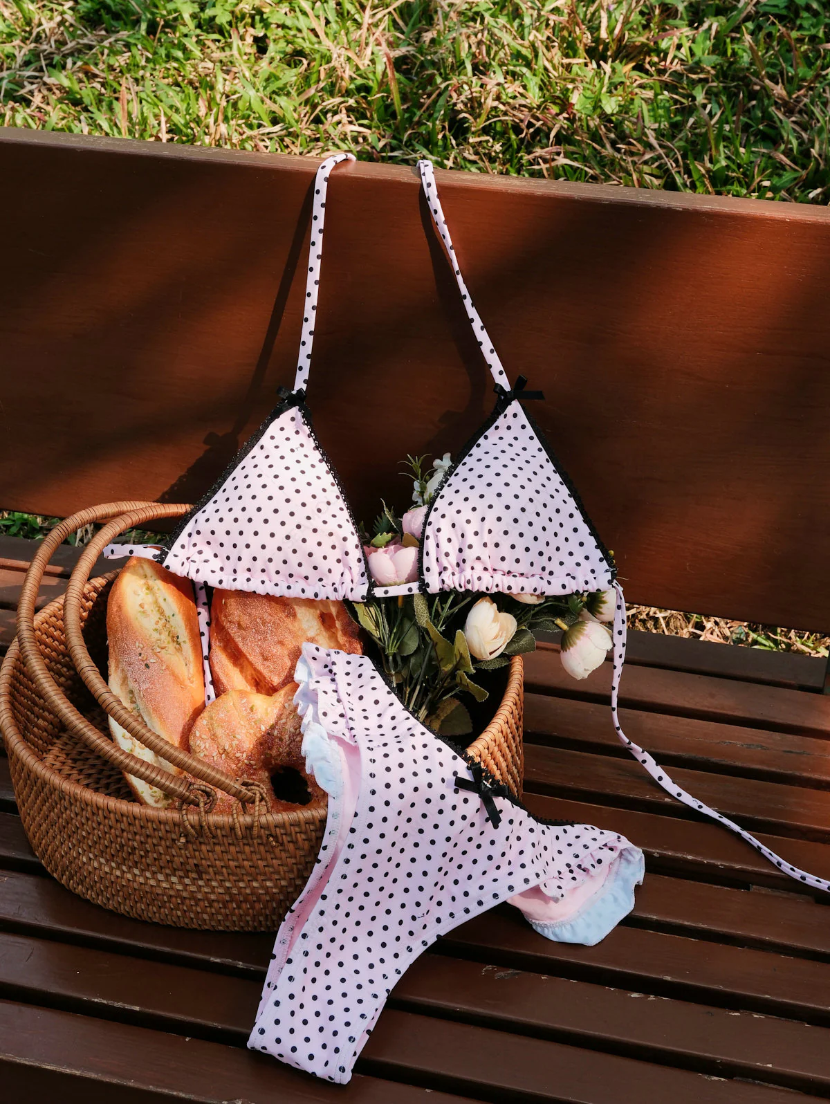 Seamolly Retro-/Vintage-inspiriertes Bikini-Set mit Polka Dots, Spitze und Schleife, Neckholder und Triangel - Image 3